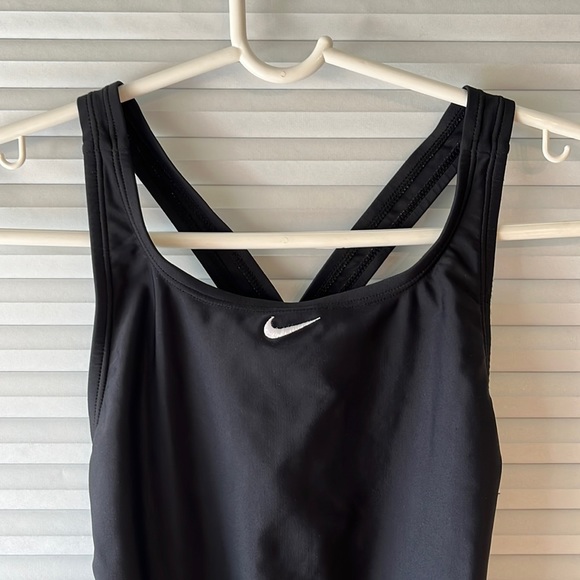 Nike Women’s Swimsuit - Picture 3 of 4
